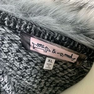 oona & maude Sweaters - Black Gray Cardigan Sweater Faux Fur neck oona & maude Sweaters - Black Gray Cardigan Sweater Faux Fur neck